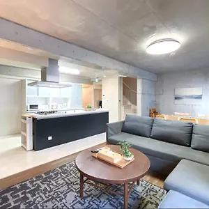 Uhome Otsuka Villa Tokyo