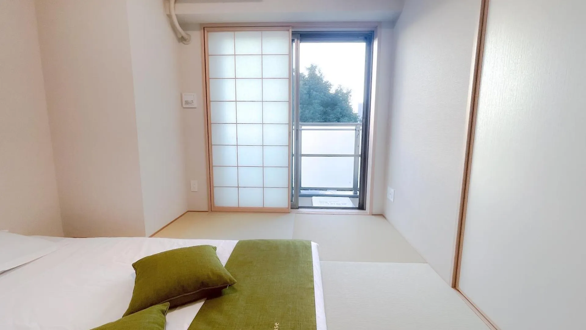 Shinkou House Ue 0*, Ósaka Japonsko