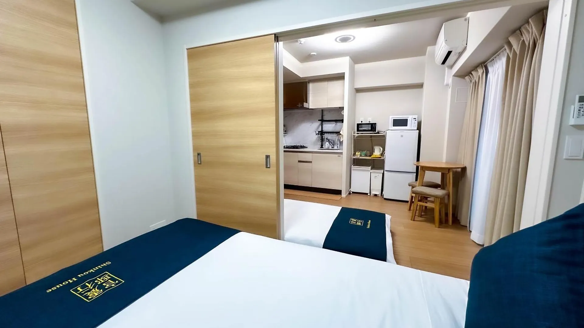 Shinkou House Ue 0*, Ósaka